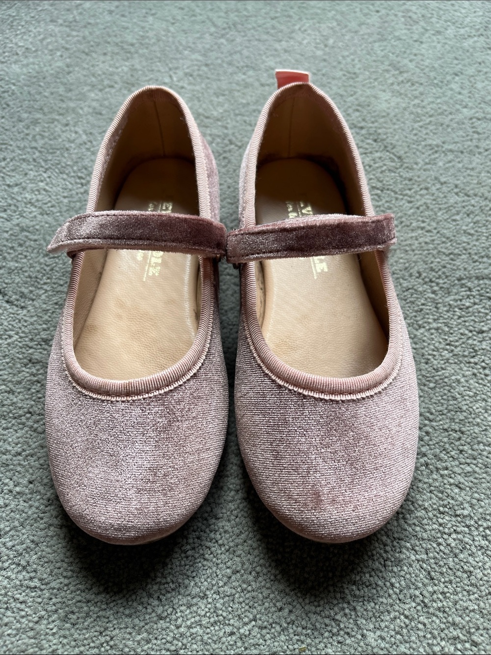 Girls “velvet” Maryjane’s, size 13